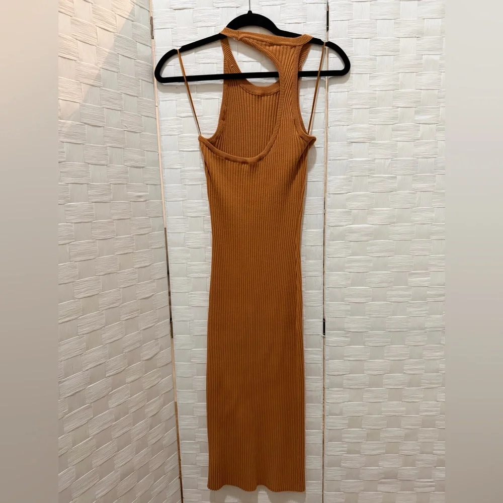 Rust Caramel Sleeveless Ribbed Midi Dress - Picture 3 of 4